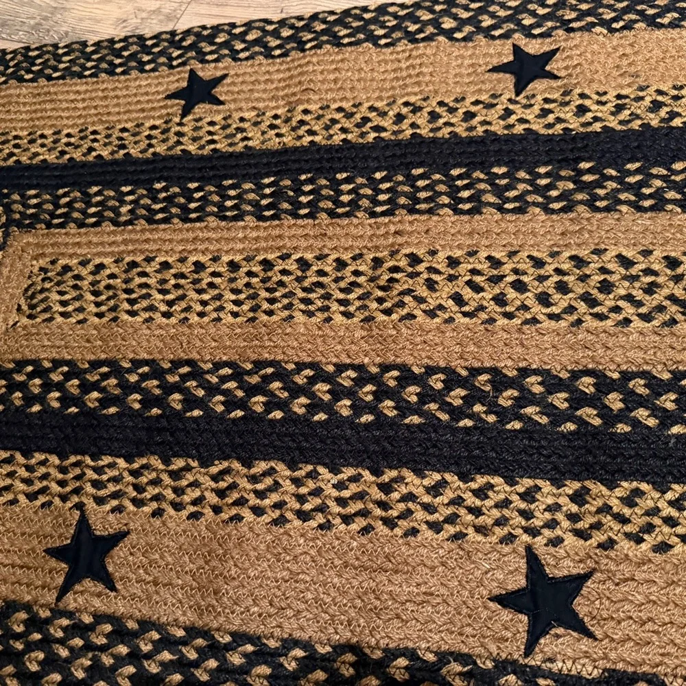 Black and‎ Brown Star Pattern Braided Rug NEW